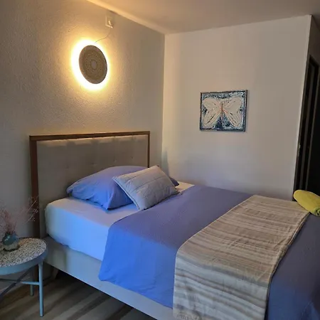Separate With Private Bathroom, Max 2 People Bern